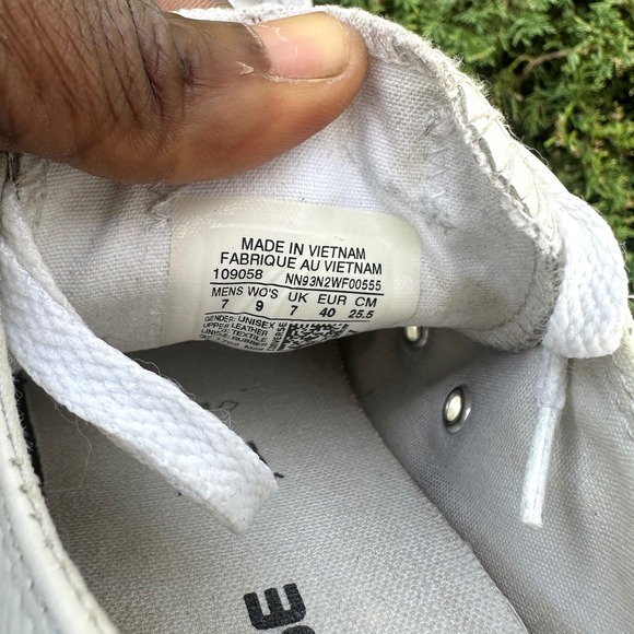 Converse Chuck Taylor All Star Unisex Low Top Leather Sneakers Size‎ M7 W9 White - Picture 5 of 13